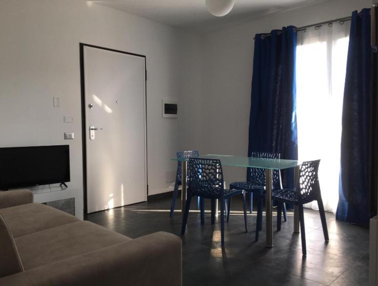 Casa Vacanza Colors Porto Torres Buitenkant foto