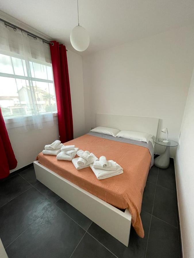 Casa Vacanza Colors Porto Torres Buitenkant foto