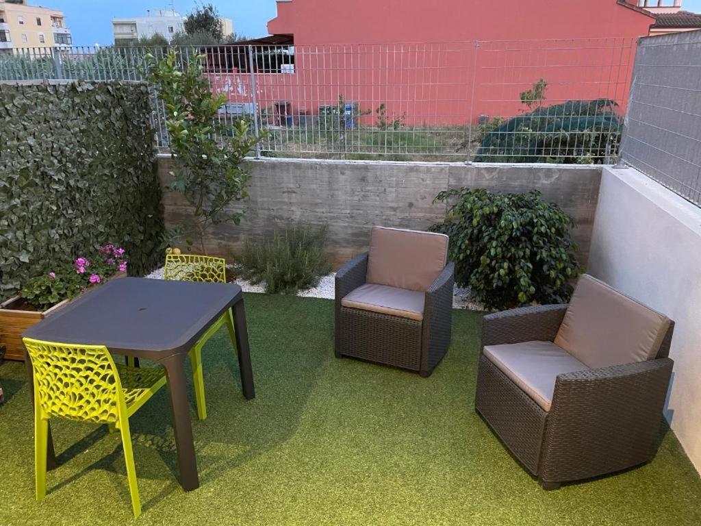 Casa Vacanza Colors Porto Torres Buitenkant foto